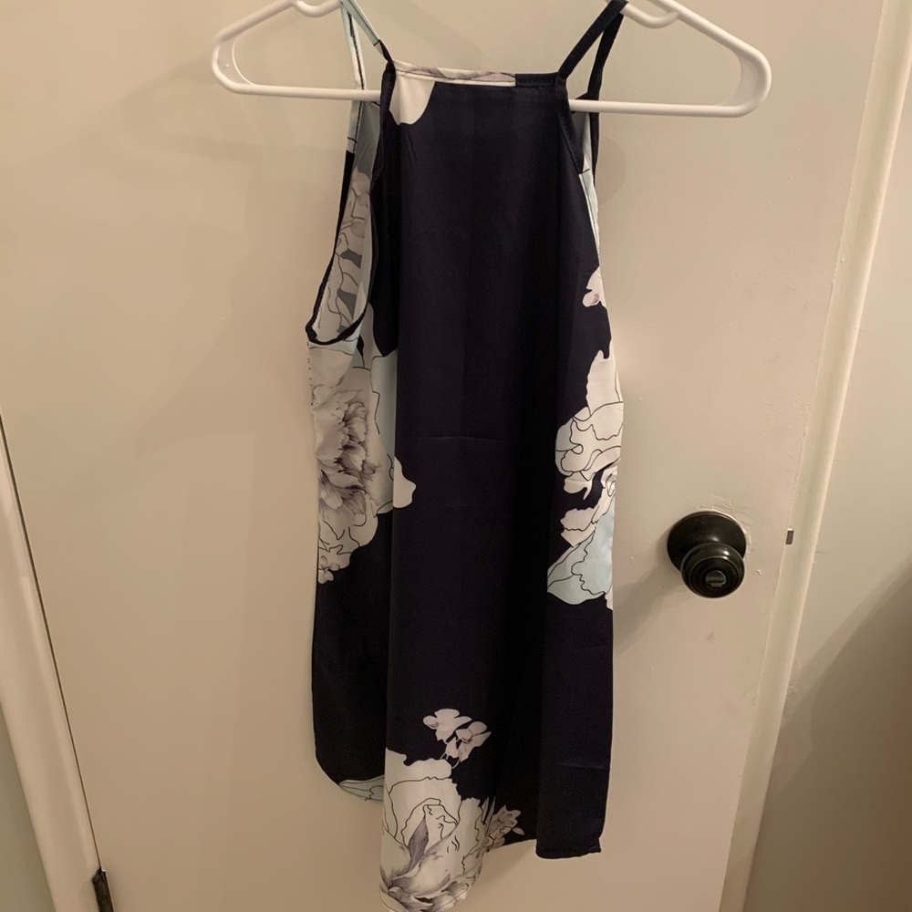 Sundress - Picture 4 of 5